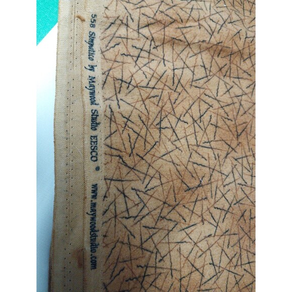 2 yards 42 " Wide 558 Simpatio By Maywood Studio Eesco - Picture 2 of 2